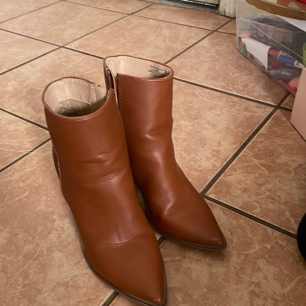 Steve Madden camel ankle booties
